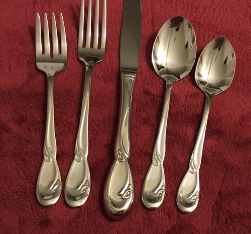ONEIDA - CALLA LILY - DELUXE - Stainless Flatware * CHOICE OF PIECES * CHOOSE - Picture 3 of 6