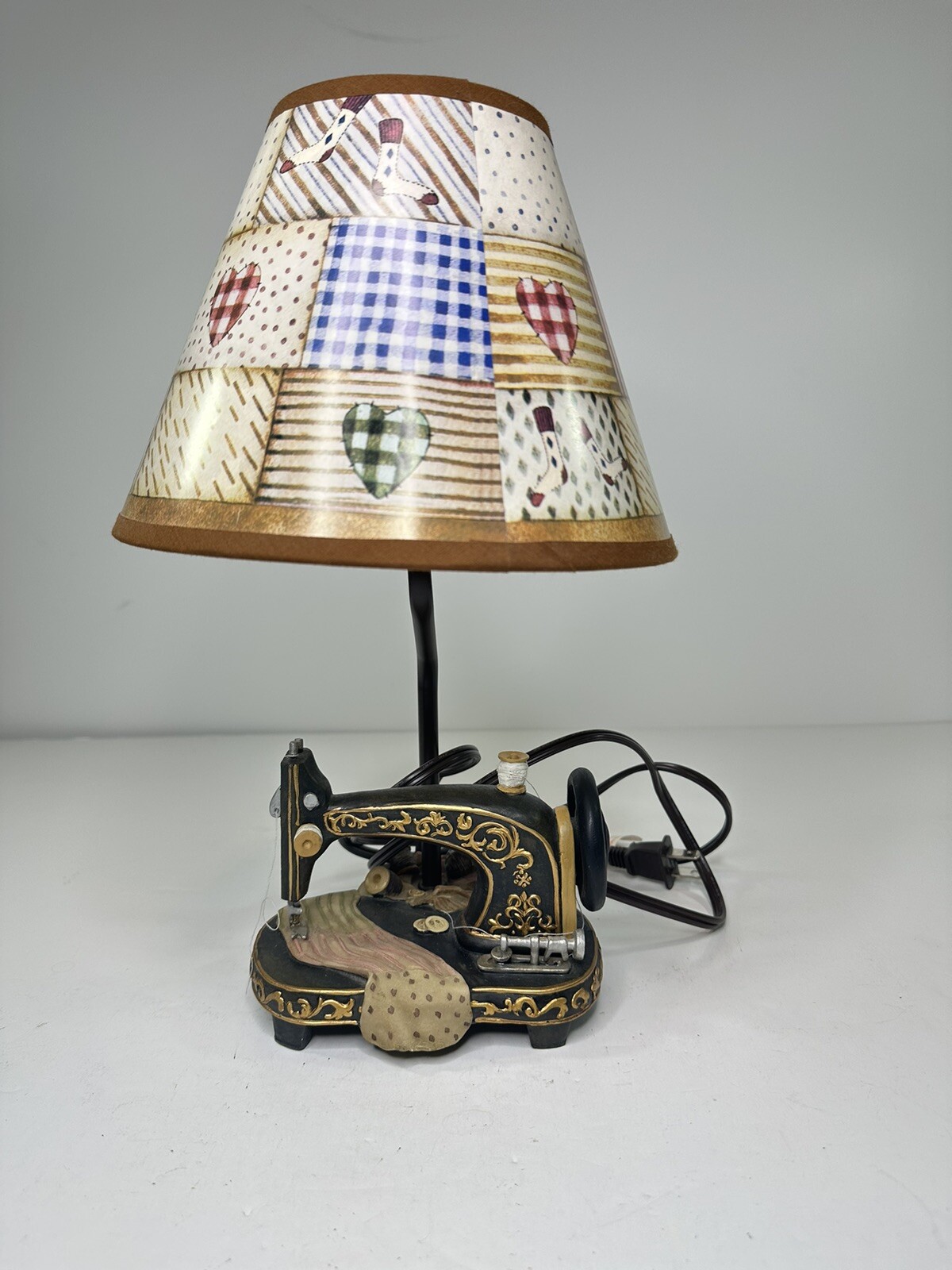 VTG Sewing Machine Table Lamp Patchwork Shade By Collection Etc 14