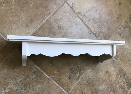 20 x 5 x 4.5" White Scalloped Trim Wood Wall Shelf Plate Groove, Crackle Finish - Picture 1 of 17
