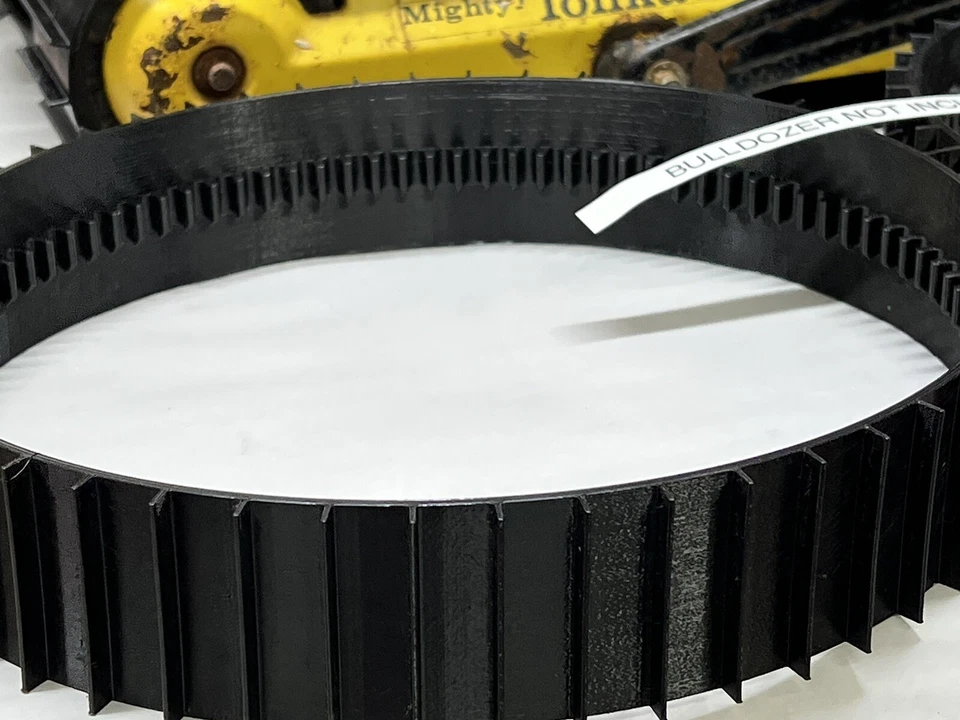 1 pair on new tracks for VINTAGE YELLOW TONKA T-9 BULLDOZER  (TRACKS ONLY) - Image 3 of 3