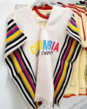 Colombian Poncho with Fringes / Handmade - Poncho Colombiano con Flecos