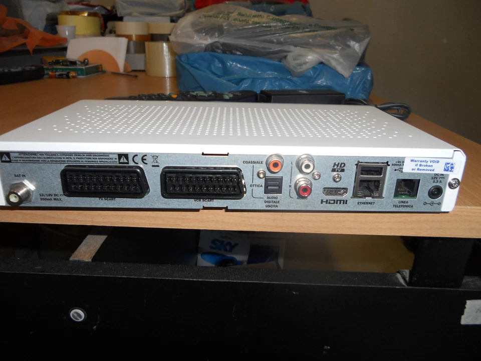 Decoder Sky HD bianco adatto per tessera Sky Q e Mysky mod. ds830ns / ds831ns - Immagine 2 di 2