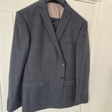 Racing Green Men`s suit. Chest 48" Waist 42". Green / Blue check.