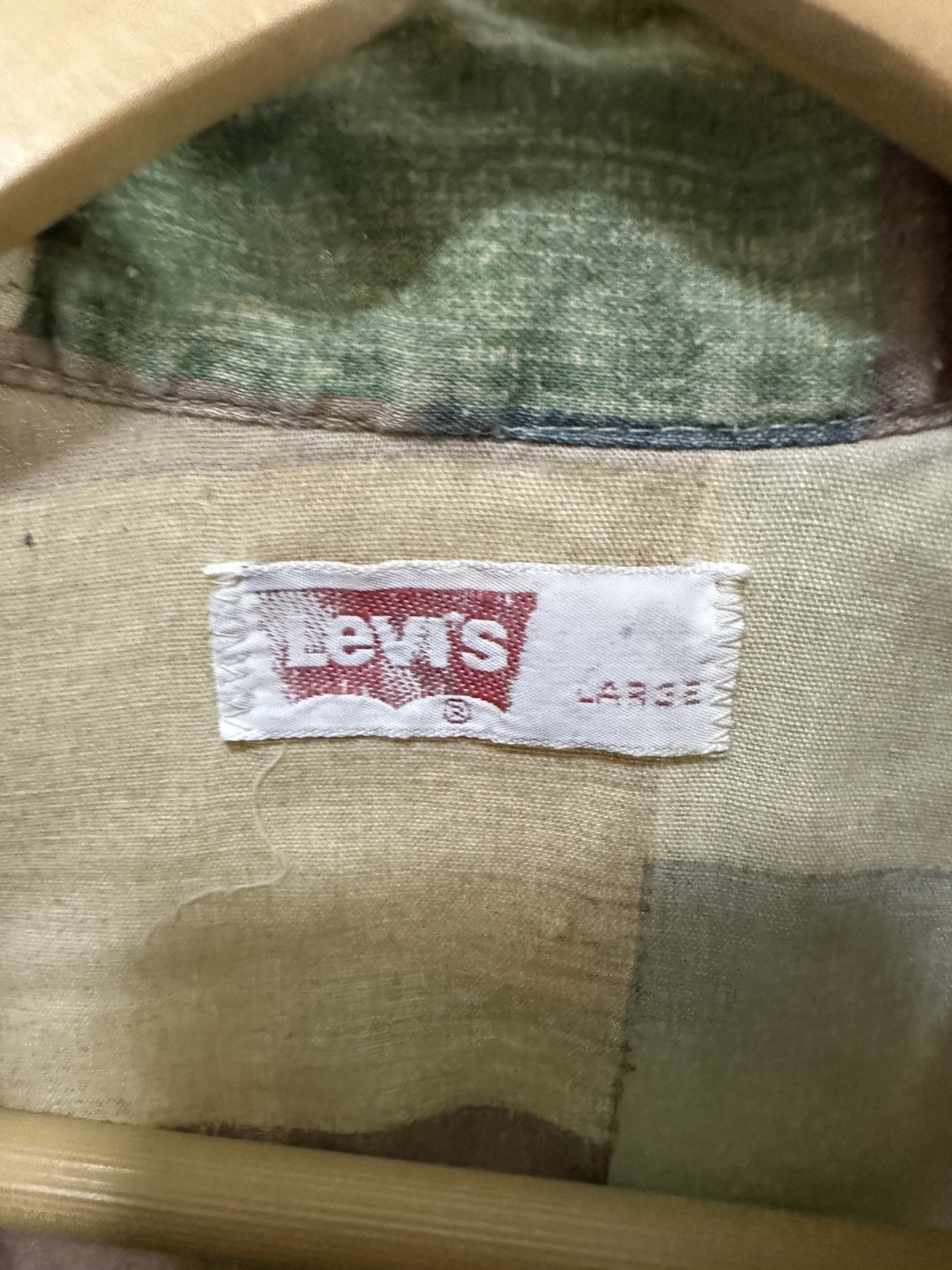 VTG 70s Levi's Pastel Patch Work Pattern Button D… - image 3