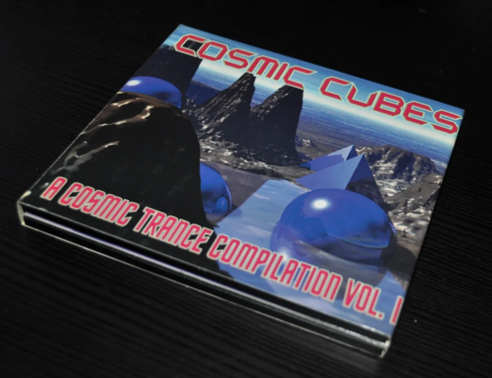 COSMIC CUBES Vol. 1 - A Cosmic Trance Compilation - Various - 2 CD's - Bild 2 von 4