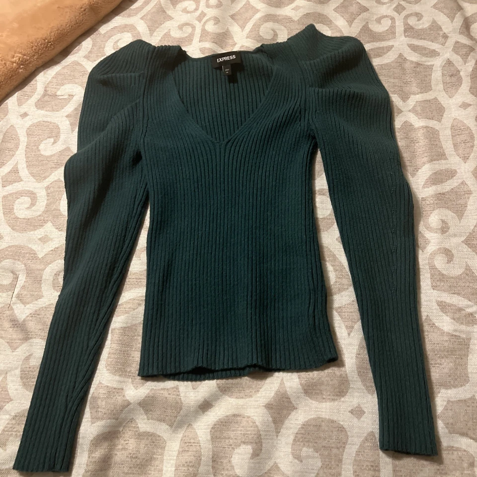 Express Womens Green Ribbed Sweater Pullover XS Knit VNeck Long Puff Sleeve - Image 4 of 4