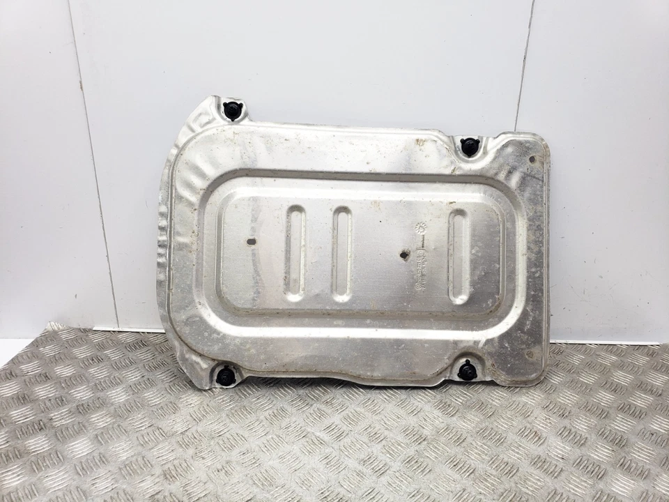 VOLKSWAGEN POLO MK6 1.0 PETROL UNDERTRAY SHIELD GUARD 2022 2Q0825229 - Image 2 of 4
