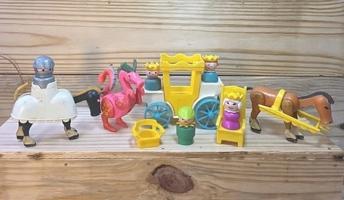 Vintage Fisher Price Little People Castle Accessories Dragon Queen Lot Of 13 Pcs