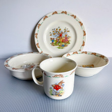 Royal Doulton Bunnykins 4-pc Child's Dish Set   Plate, Bowls  Cup