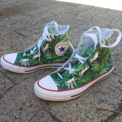 Converse Chuck Taylor, Sonderanfertigung aus Kanada In 37