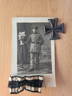 Orig German Iron Cross 2nd Class EK2 WW1 ribbon rare picture soldier