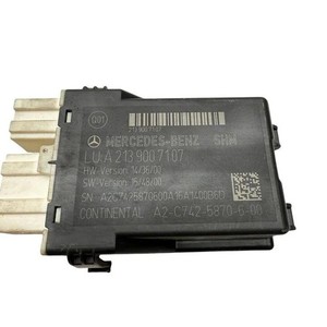 MERCEDES-BENZ E W213 Steuergerät für Rücksitz A2139007107 A2C74258706 34144481