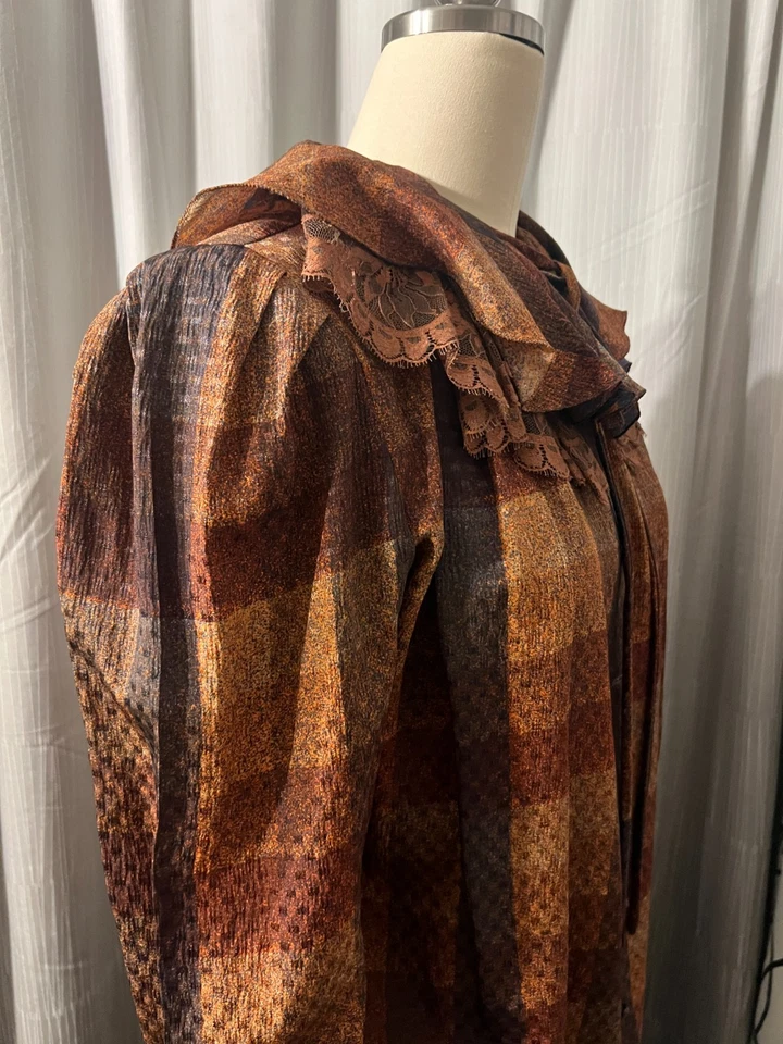 Blusa de seda a cuadros vintage años 80 VALENTINO Boutique con cuello con volantes de encaje - talla 6/8 Foto 3 de 4