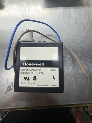 New Honeywell Q652B1006 Solid State Ignitor Gas Applications 120V 14.0KV Output