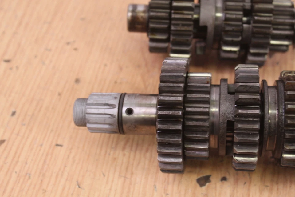 1976 YAMAHA XT500 Tranny / Transmission - Imagem 2 de 4