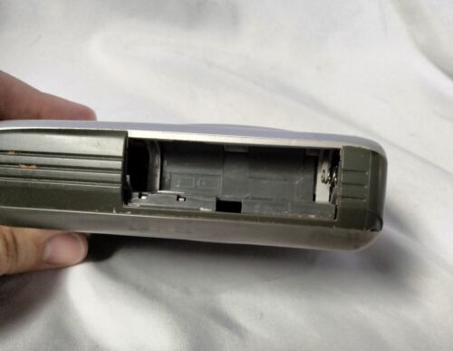 Sony WM-FX244 Mega Bass Walkman Cassette Player Silver Radio - Picture 4 of 4