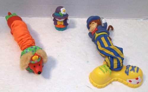 2006 Fisher Price Little People Stretching Circus DOG & MONKEY(spring broken)