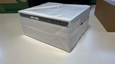 QNAP TS-233 3,5'' SATA 2-Bay NAS Storage Array (leichte Beschädigung am Karton - siehe Beschr.)