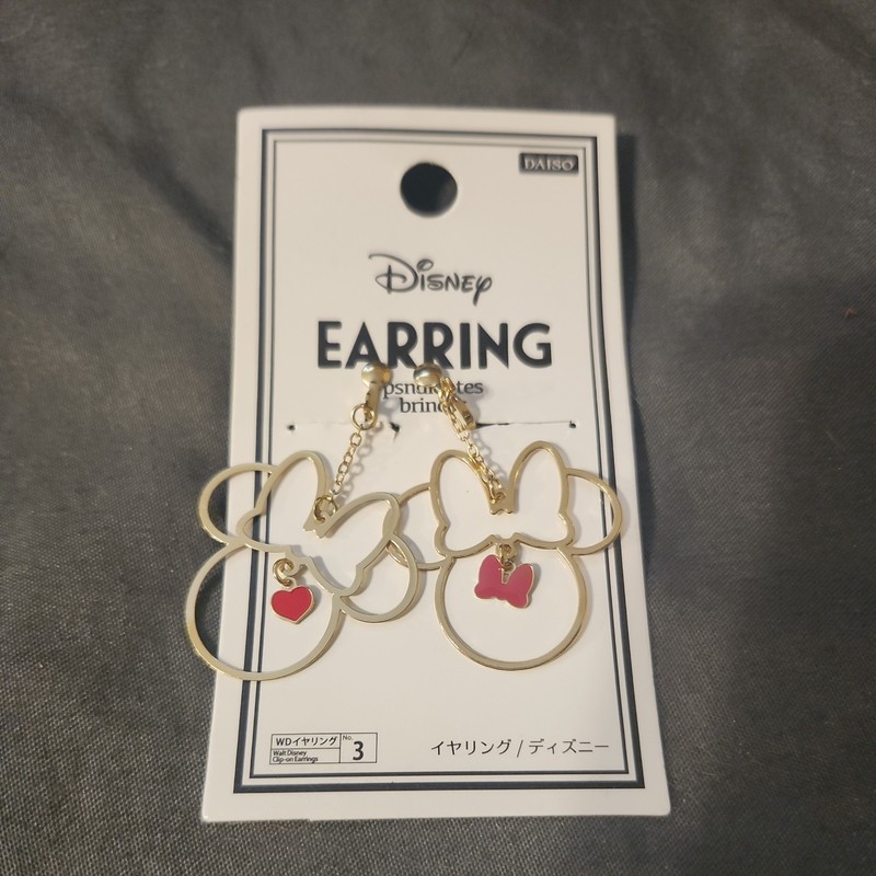 NIP Disney Daiso Mickey Minnie Mouse Bow Earrings Clip On Gold Color
