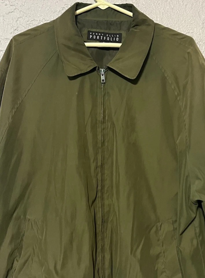 Perry Ellis Portfolio Men's Vintage Green Nylon Blend Zip Up Jacket Size XL - Image 2 of 4