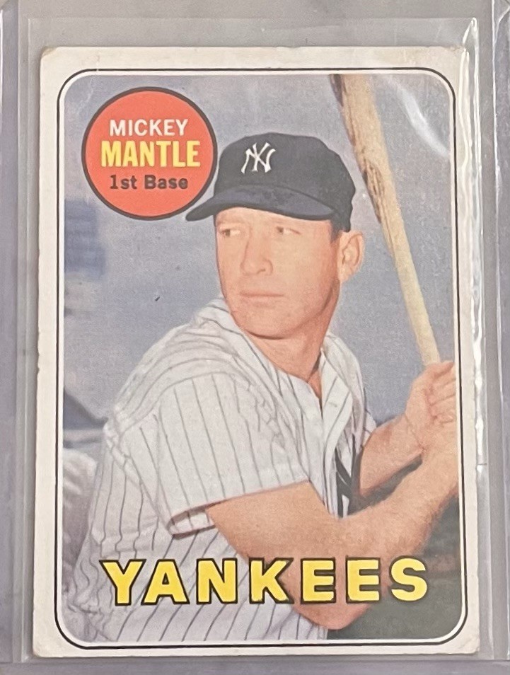 1969 Topps - Mickey Mantle #500 Last Name in Yellow