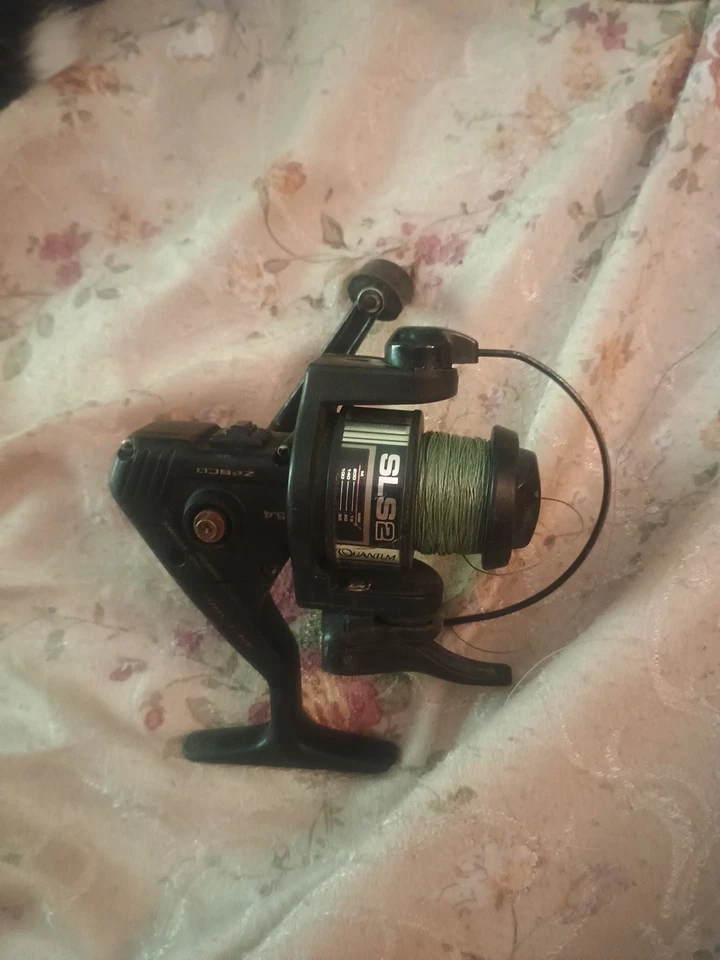 Quantum SNAPSHOT SS20 Spinning Reel W/ Max Cast & Rear Drag SUPER CLEAN 4/25 A - Image 2 of 4