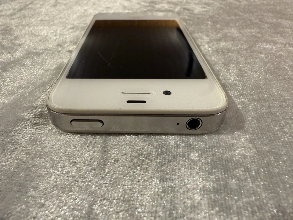 Apple iPhone 4s - 32GB - Weiß (Ohne Simlock) A1387 (CDMA + GSM) - Bild 3 von 4