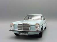 MERCEDES-BENZ 200 1968 Strich 8 Hellblau 1/18 Norev 183777 /8 W115