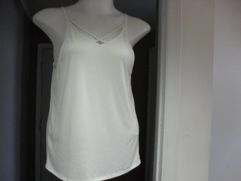 Nueva Camiseta sin Mangas SOLOW Capa Suave Correa Cruzada M Nueva con Etiquetas Blanco Off Venta al por menor $82 Foto 2 de 4