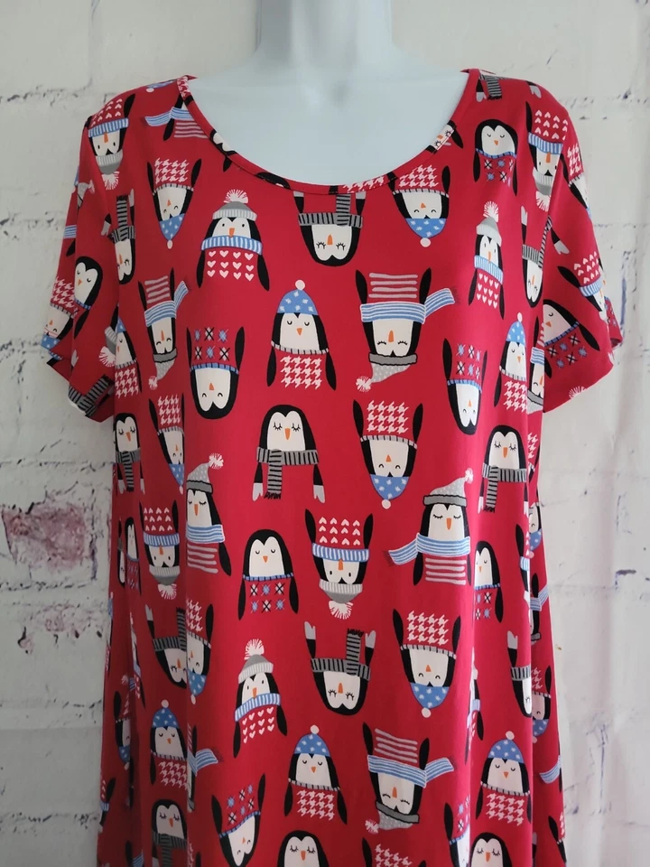 Camisa para dormir Secret Treasures Christmas Holiday Penguins talla pequeña manga corta Foto 2 de 4