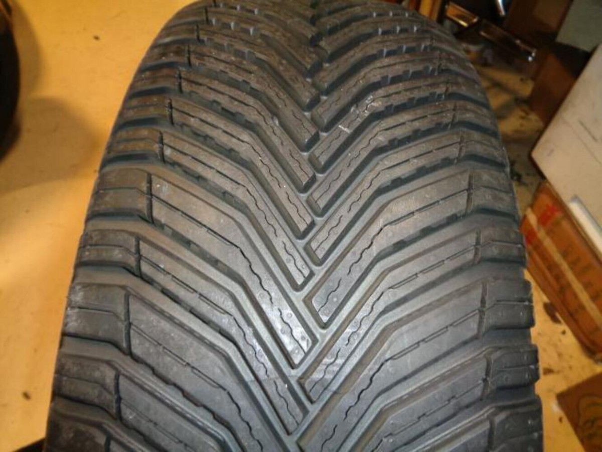 バリ山 22~23年製 235/55R18 ミシュラン クロスクライメート２ Amazon.co.jp: MICHELIN (ミシュラン) CROSSCLIMATE 2 235/55R18