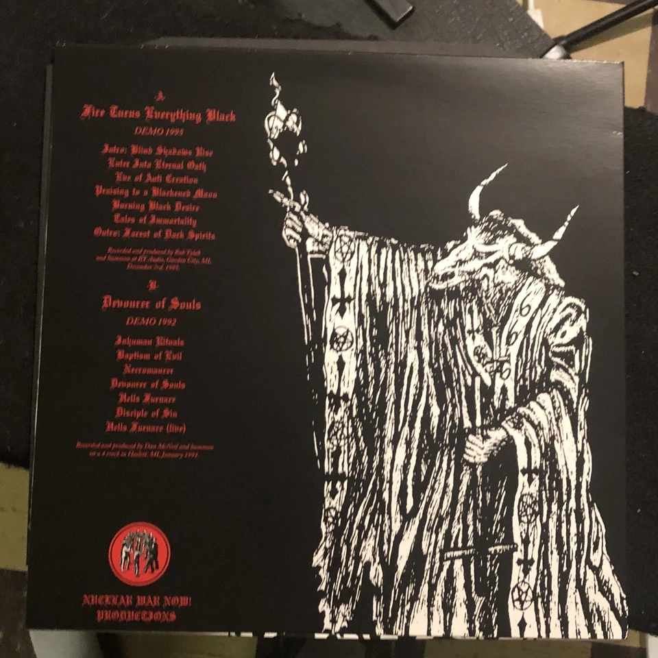 SUMMON Fire Turns Everything Black / Devourer Of Souls LP First Pressing - Imagem 2 de 3