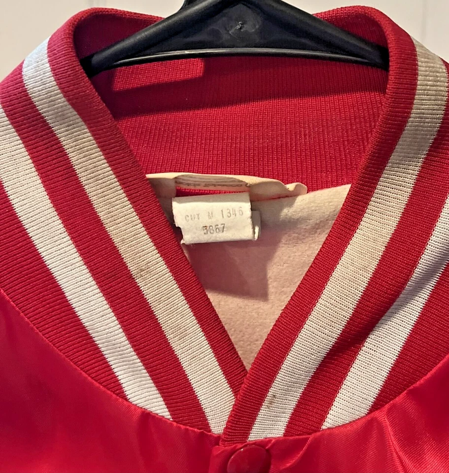 Chaqueta cortavientos vintage RJ Reynolds talla grande roja satinada años 80 tabaco WINSTON Foto 3 de 4