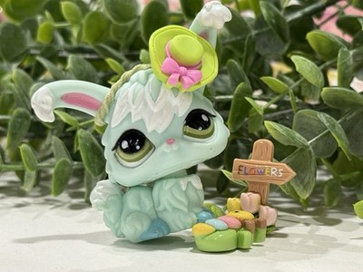 Littlest Pet Shop LPS Authentic 2424 Teal White Angora Rabbit Green Eyes
