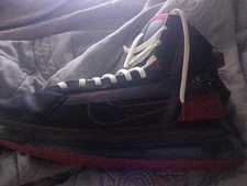 Nike Airmax 720 Satern Red Thunder Gray  Men's Size 10