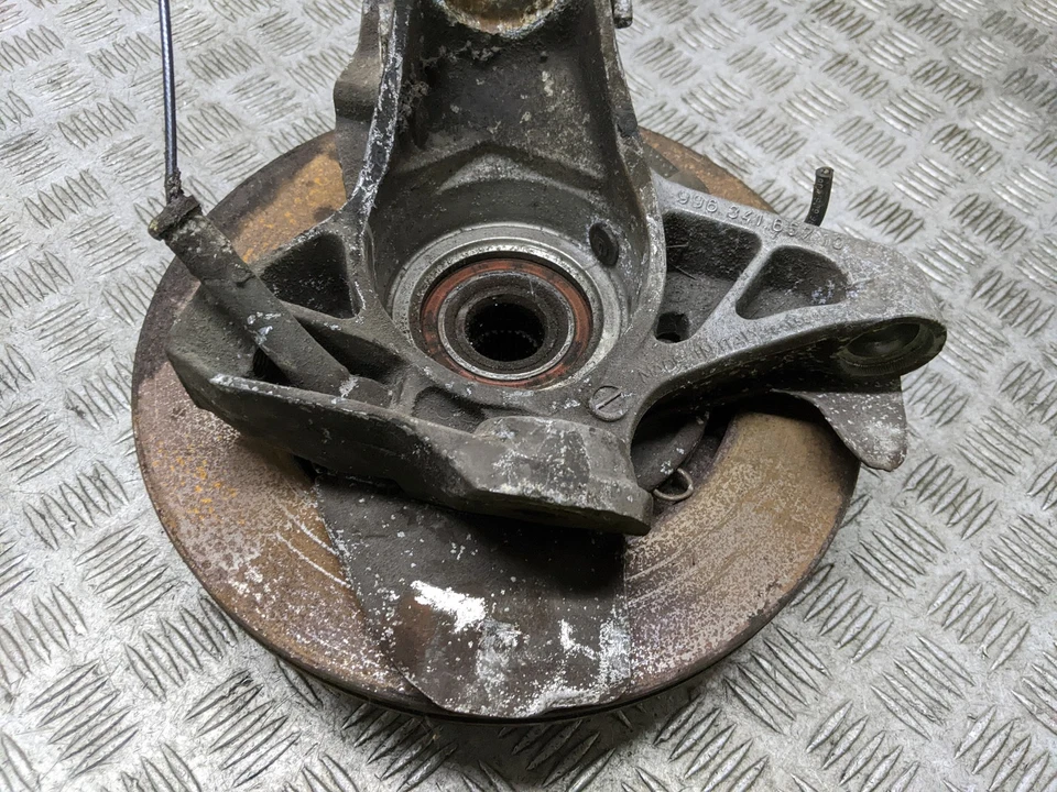 Porsche Boxster 986 Convertible 1996-1999 2.5 Buje (o/s Piloto Trasero) 99634165710 Foto 3 de 4