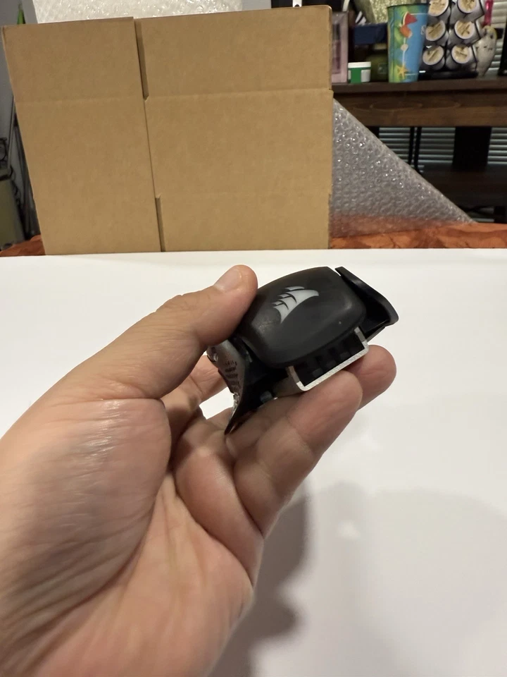 Corsair M65 RGB Ultra Inalámbrico, Sintonizable FPS Inalámbrico Ratón para Juegos Negro Foto 4 de 4