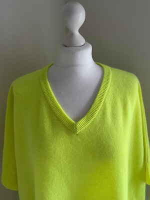 Brodie 100% cashmere neon yellow v- neck jumper, size M UK