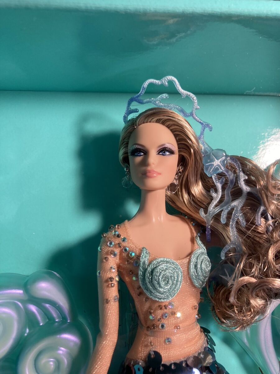 2011 Barbie Collector Exclusive Gold Label 2011 Barbie Collector Exclusive Gold Label