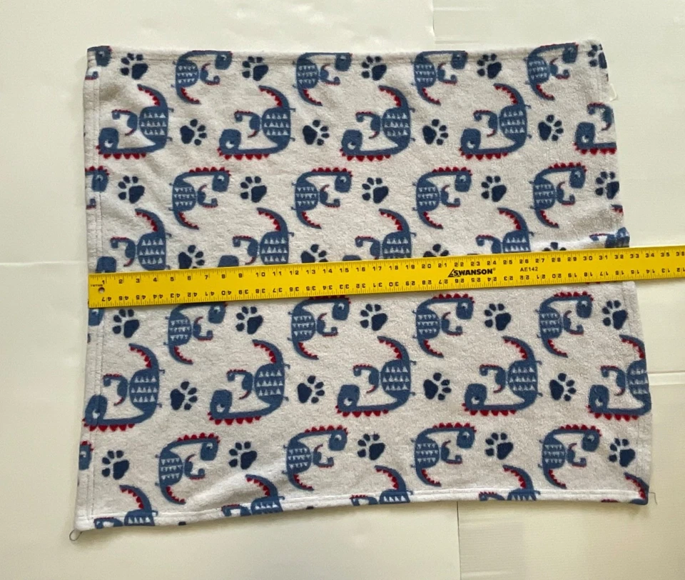 Cutie Pie Mamá Bebé Dino Dinosaurio Polar Bebé Manta Lovey Azul Rojo Pies Blancos Foto 3 de 4