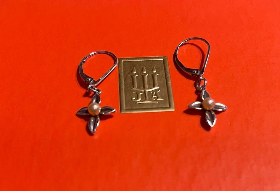 James Avery 925 Sterling Silver Retired Leaf Cross With Pearl Ear Hooks Earrings - Image 3 of 4