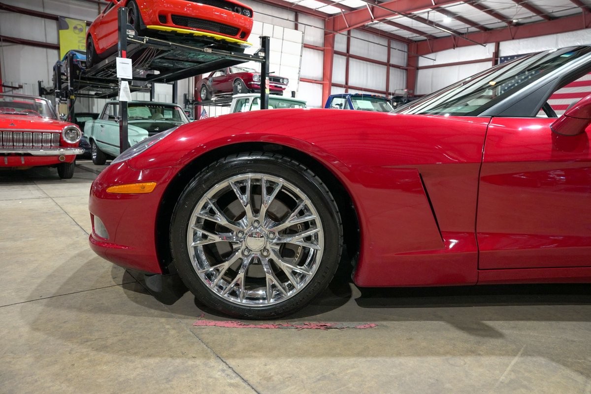 2005 Magnetic Red Chevrolet Corvette   | C6 Corvette Photo 3