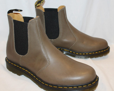 Dr. Martens 2976 Chelsea Boots 11 US 44 EU Olive Carrera Leather  NIB $180