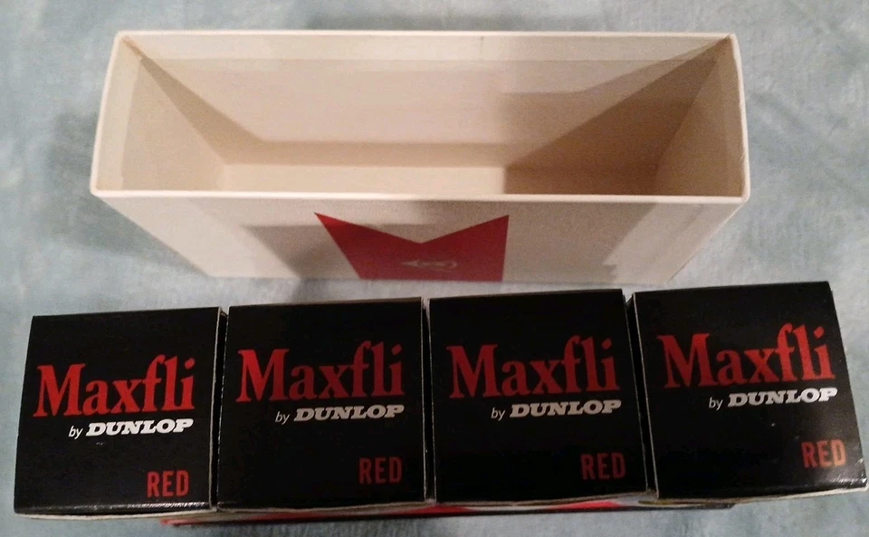 Vintage 1960s Dozen Maxfli Red Dot Golf Balls - Image 3 of 4