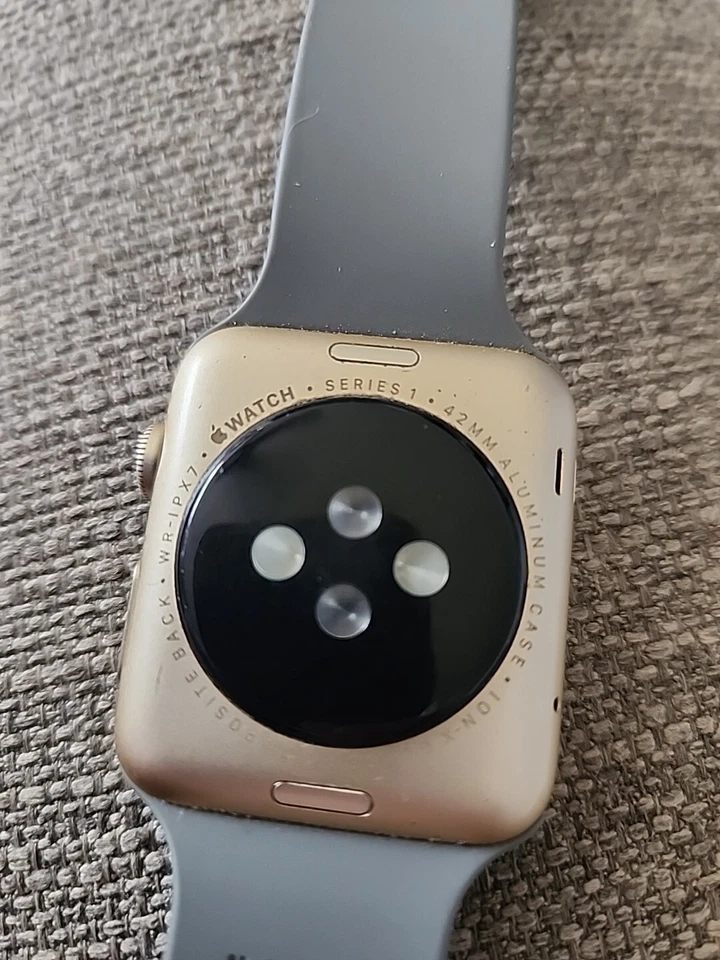 Apple Watch Series 1 42mm Gold Aluminum Case LOCKED - Image 3 of 4