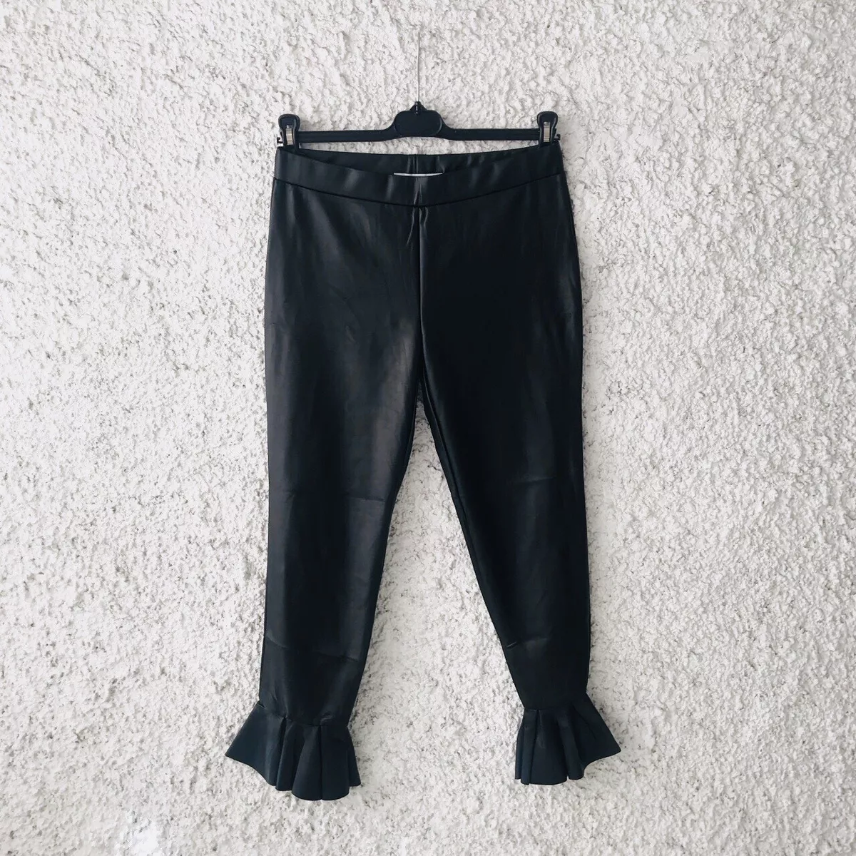 Pantaloni neri vita clearance alta