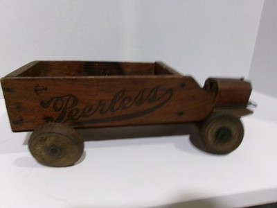 TRUE FOLK ART HANDMADE VINTAGE CHILD'S TOY  TRUCK MADE FRM PEERLESS WOODEN CRATE
