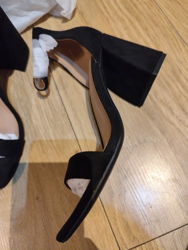 Amazon Essentials Black Faux Suede UK Size 4.5 - Picture 2 of 7