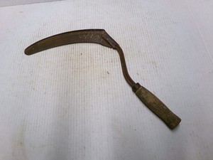 Vintage Old Rustic Farm Hand Scythe Sickle Hand Tool L54