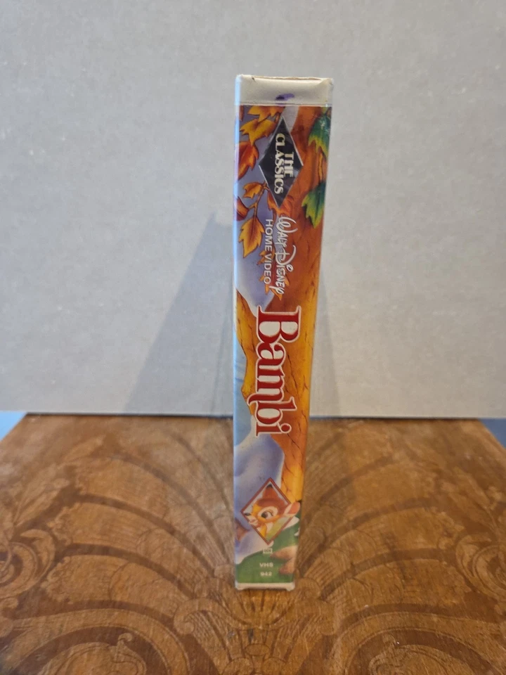 Bambi VHS Tape 💥 RARE Black Diamond Classic 💥 Walt Disney #942 - Bild 2 von 4
